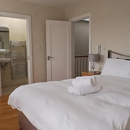 Beautiful 3bd Beside Phoenix Park Casa de Férias *