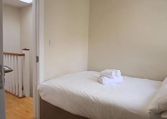 Beautiful 3bd Beside Phoenix Park Feriehus