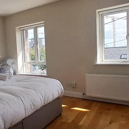 Semesterbostad Beautiful 3bd Beside Phoenix Park