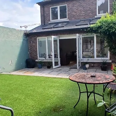 Beautiful 3bd Beside Phoenix Park Semesterbostad *