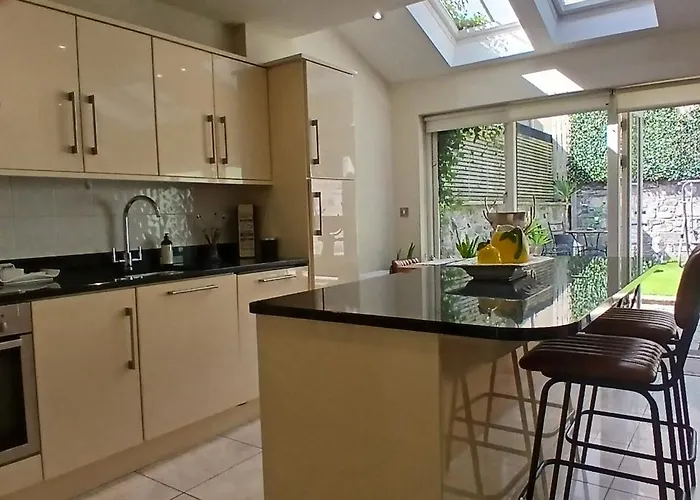 Beautiful 3bd Beside Phoenix Park Tatil Evi