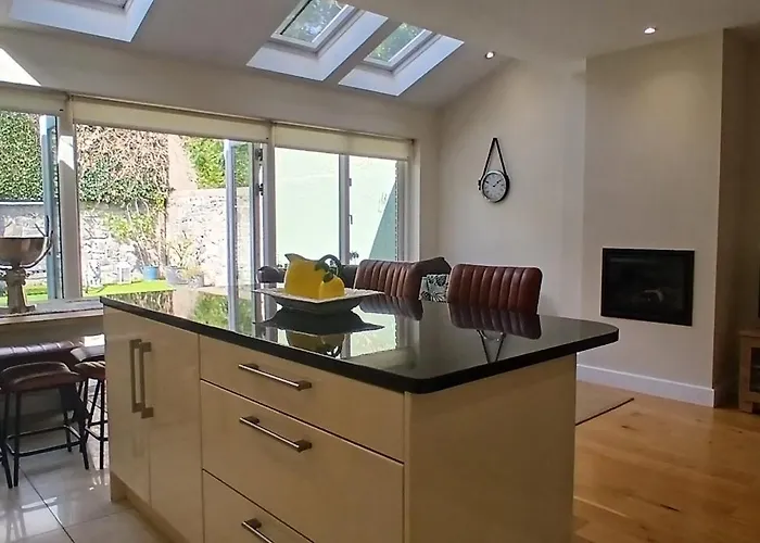 בית נופש Beautiful 3bd Beside Phoenix Park