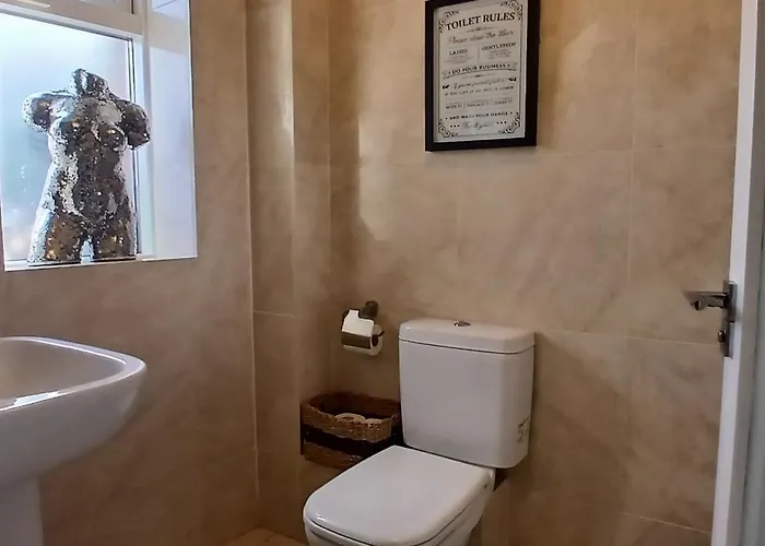 בית נופש Beautiful 3bd Beside Phoenix Park *